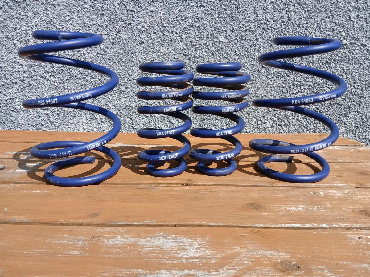 Vw Transporter towbar, lowering springs, mud flaps - Image 3