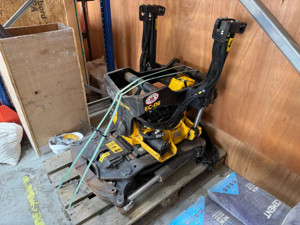 UNRESERVED 2022 ENGCON TILT-ROTATOR FOR AUCTION - Image 2