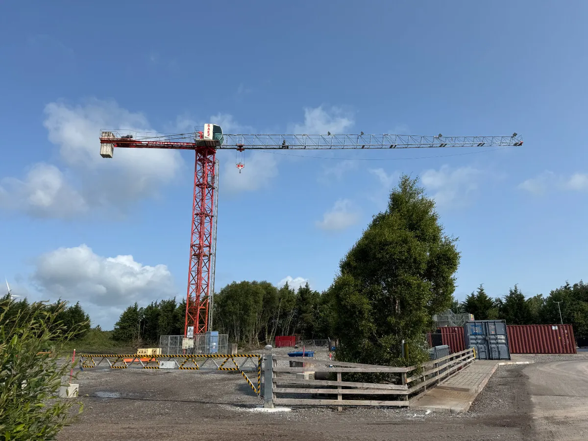 UNRESERVED 2017 SAEZ TL505 TOWER CRANE FOR AUCTION - Image 1