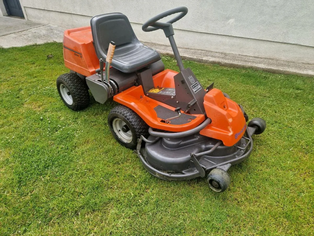 Husquvana front deck lawnmower for sale - Image 2