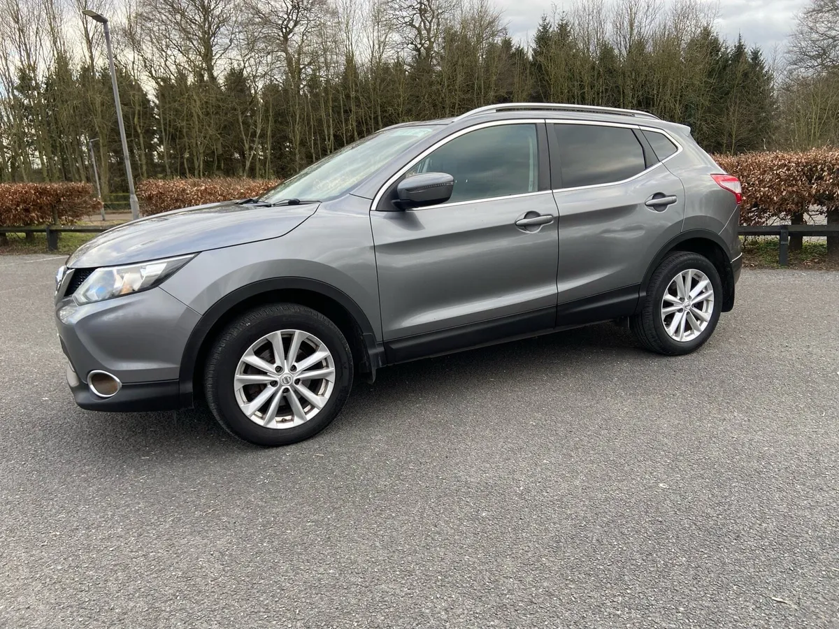 2016 Nissan Qashqai SV 2 Seater Commercial - Image 2
