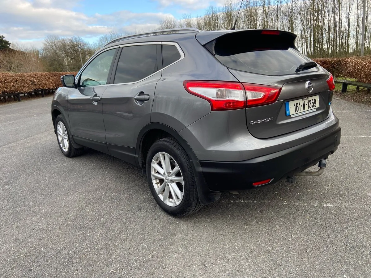 2016 Nissan Qashqai SV 2 Seater Commercial - Image 3