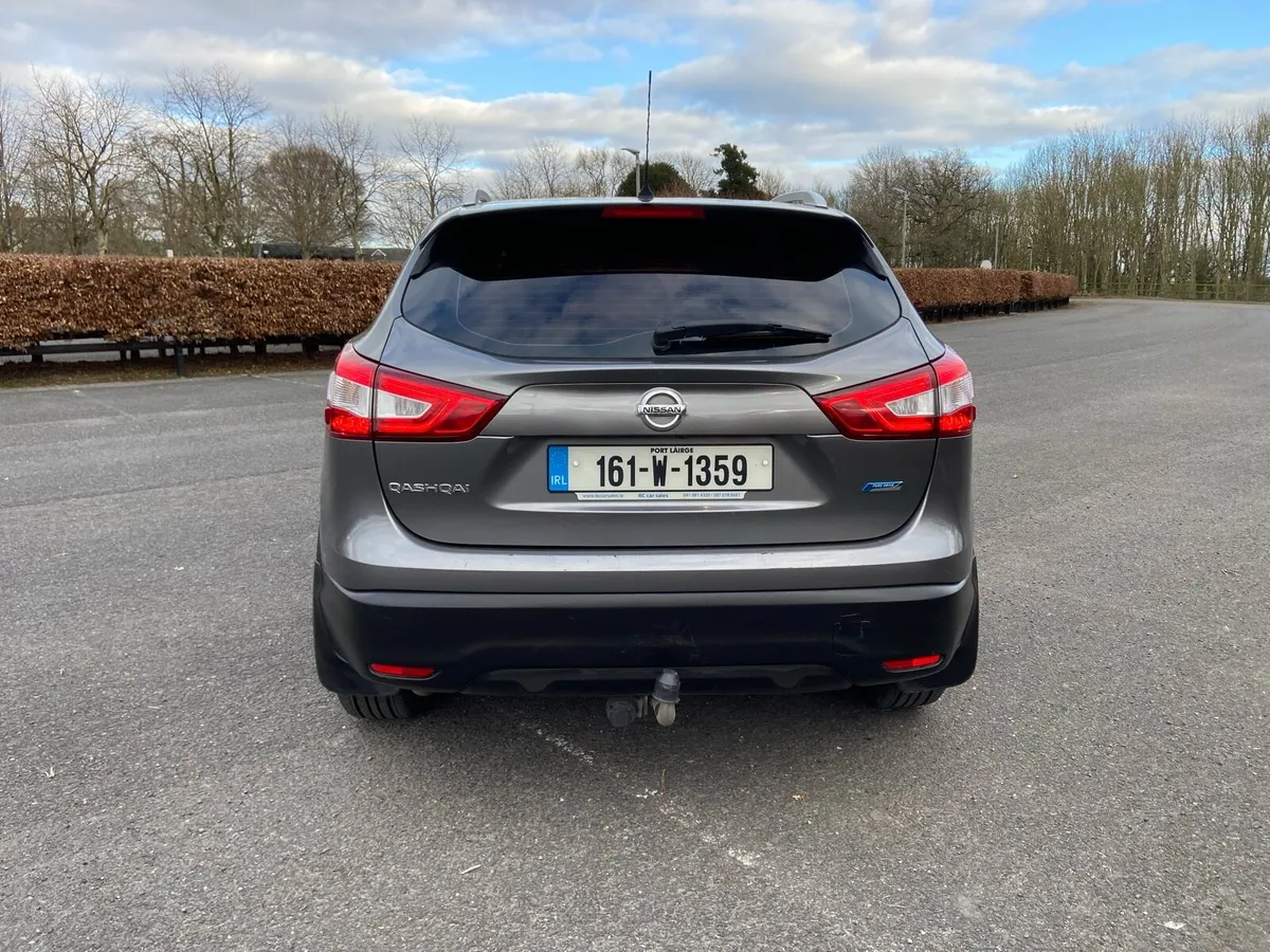 2016 Nissan Qashqai SV 2 Seater Commercial - Image 4