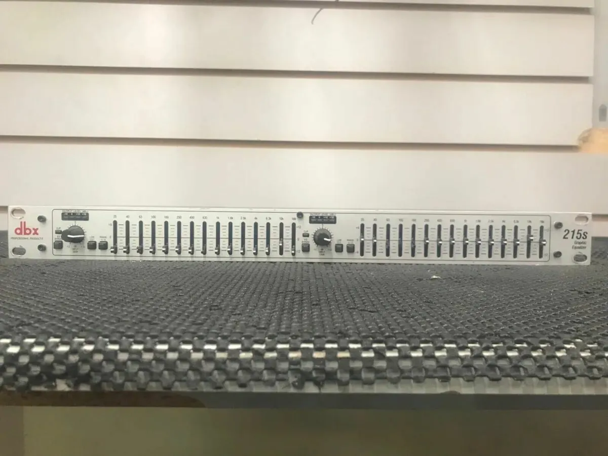 DBX 215s Graphics Equalizer - Image 1