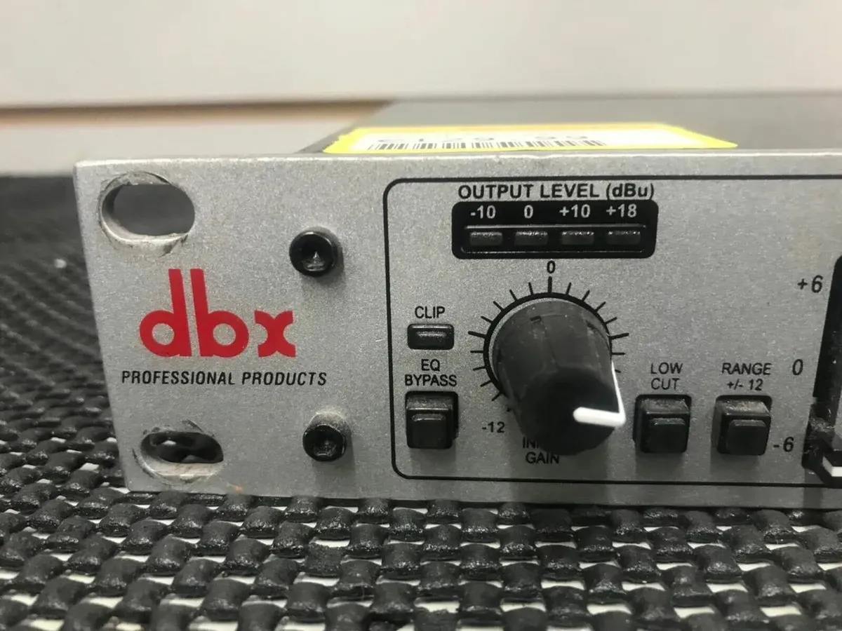 DBX 215s Graphics Equalizer - Image 2