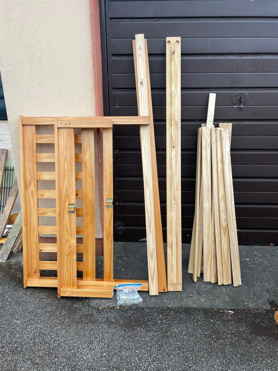Small double 4 ft bed frame - Image 2