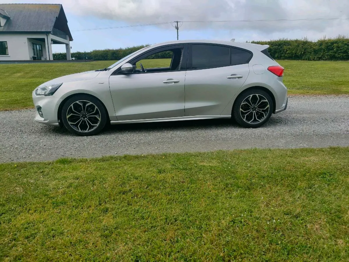 21 ford focus st line - Image 1