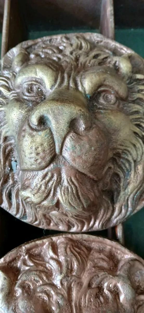 Pair of Brass Lions Heads. - Image 2