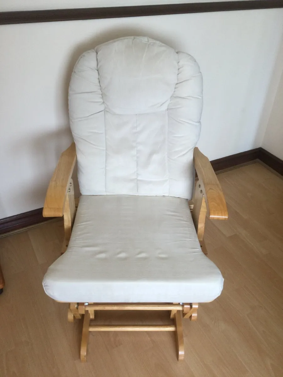 Cosatto Reclining Chair in Excellent Condition - Image 4