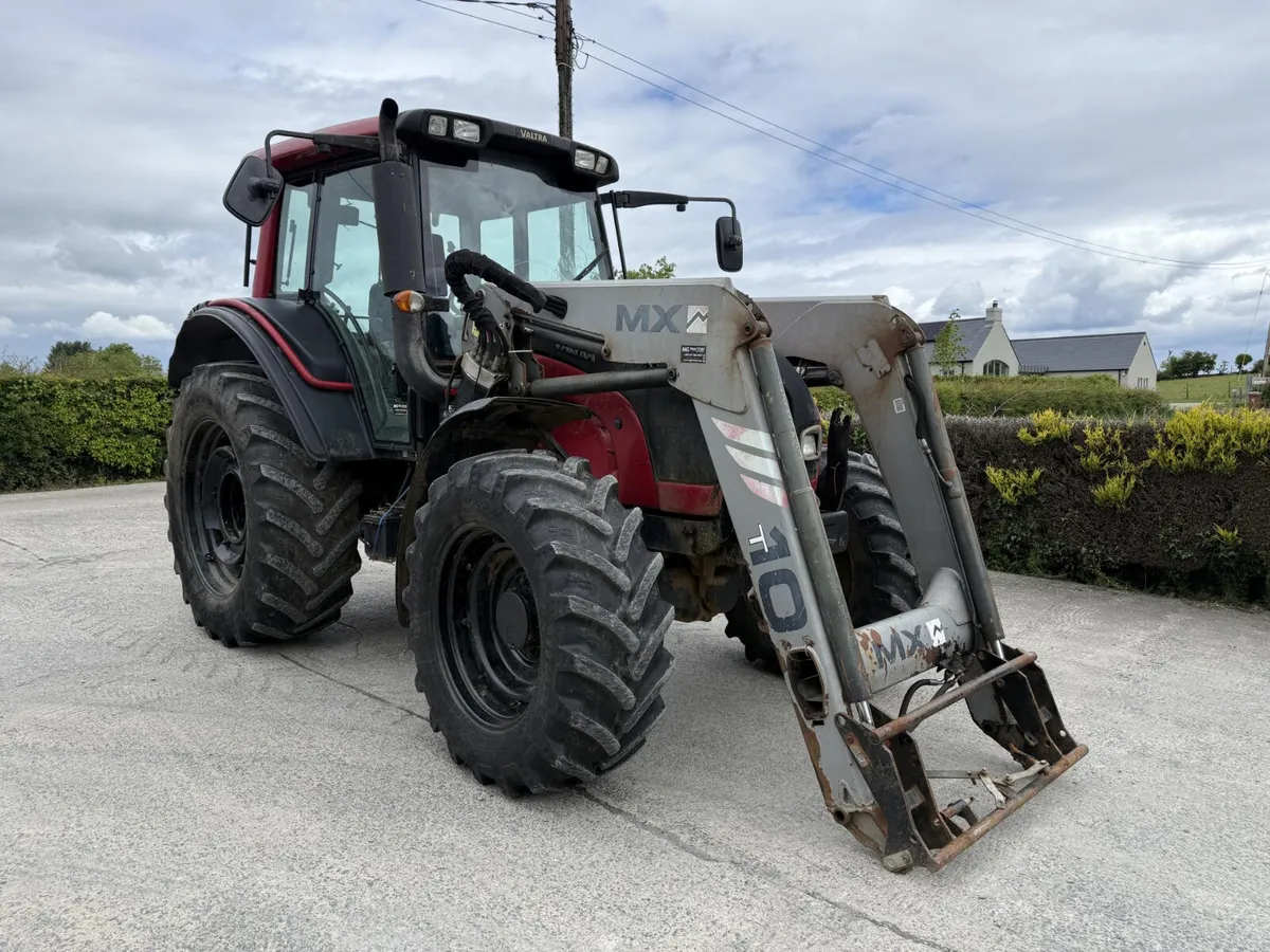 2010 VALTRA N 141 H **Online Auction** - Image 1