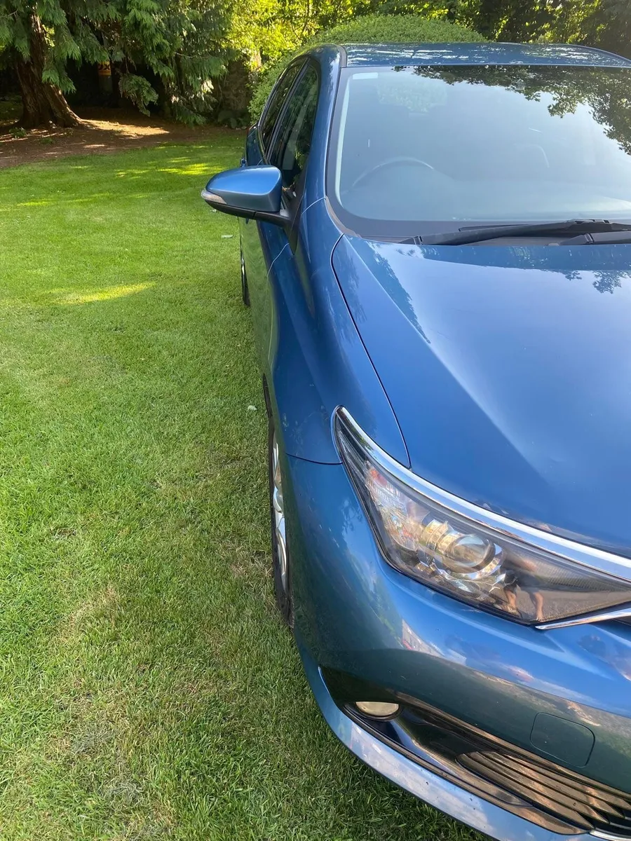 Toyota Auris 2016 Luna - Image 3