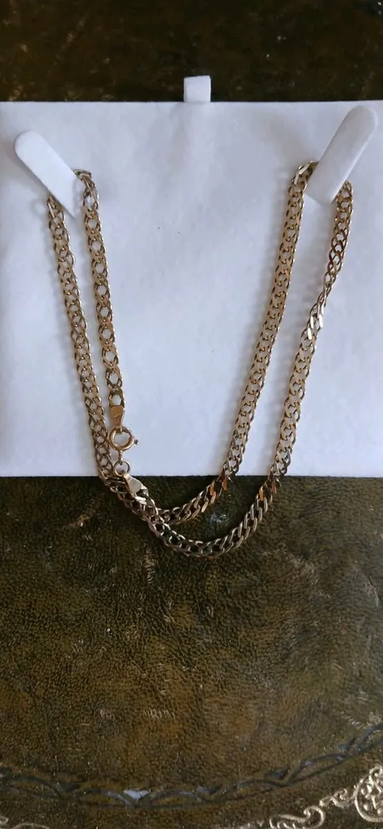 9ct Gold diamond cut Belcher chain - Image 1