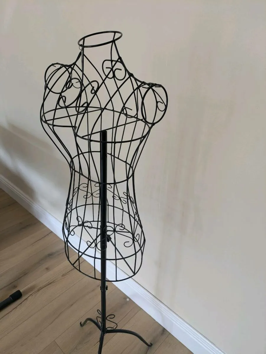 Mannequin bust - Image 2