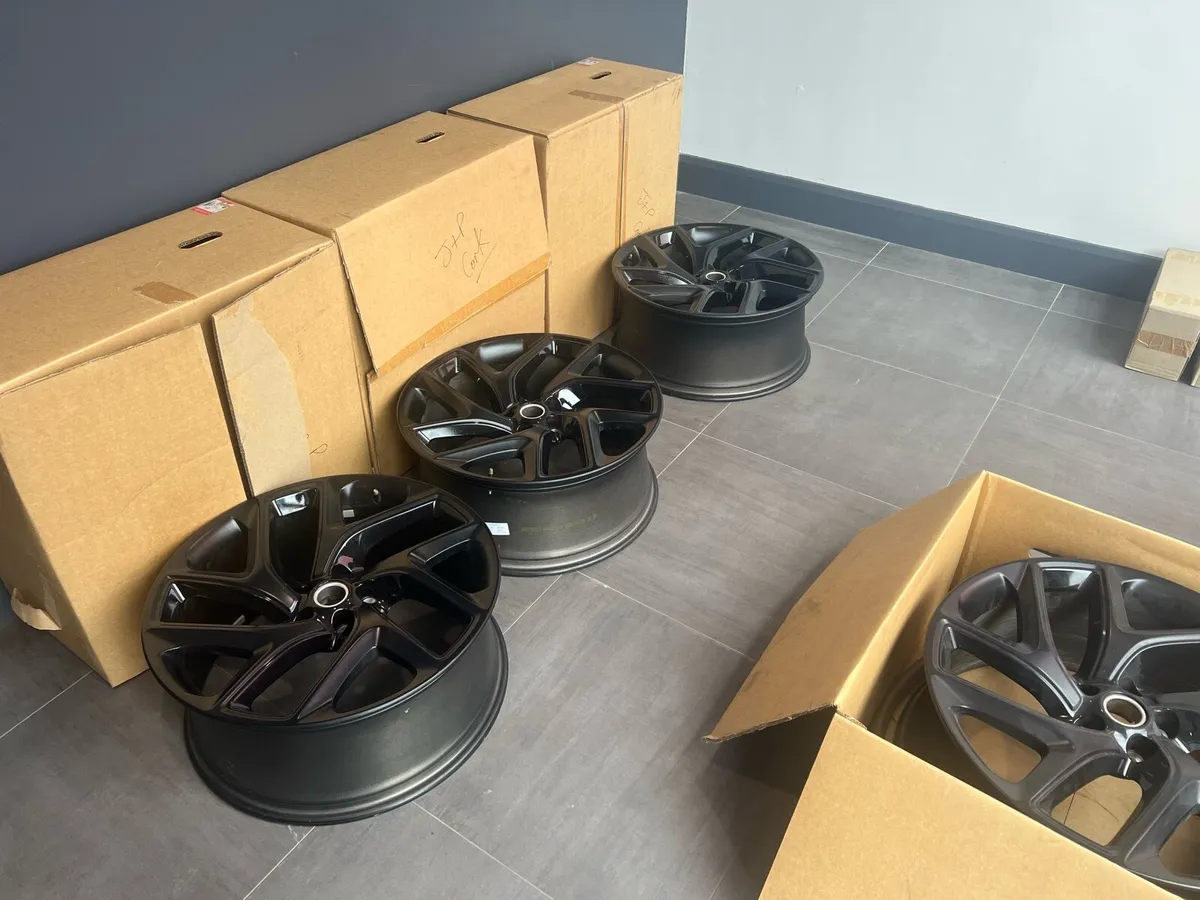 22” RANGE ROVER SPORT VOGUE Style 5131 - Image 1