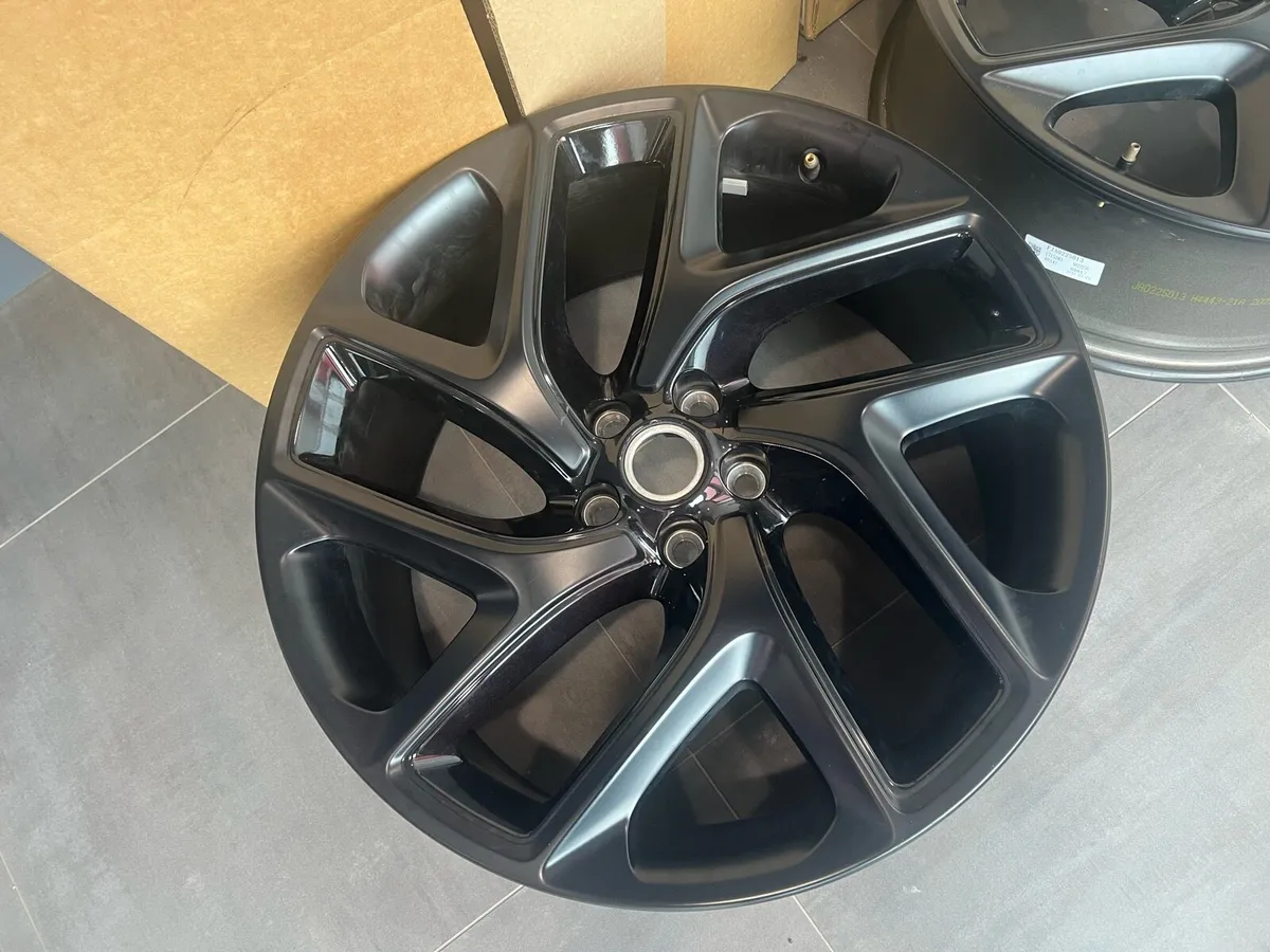 22” RANGE ROVER SPORT VOGUE Style 5131 - Image 2