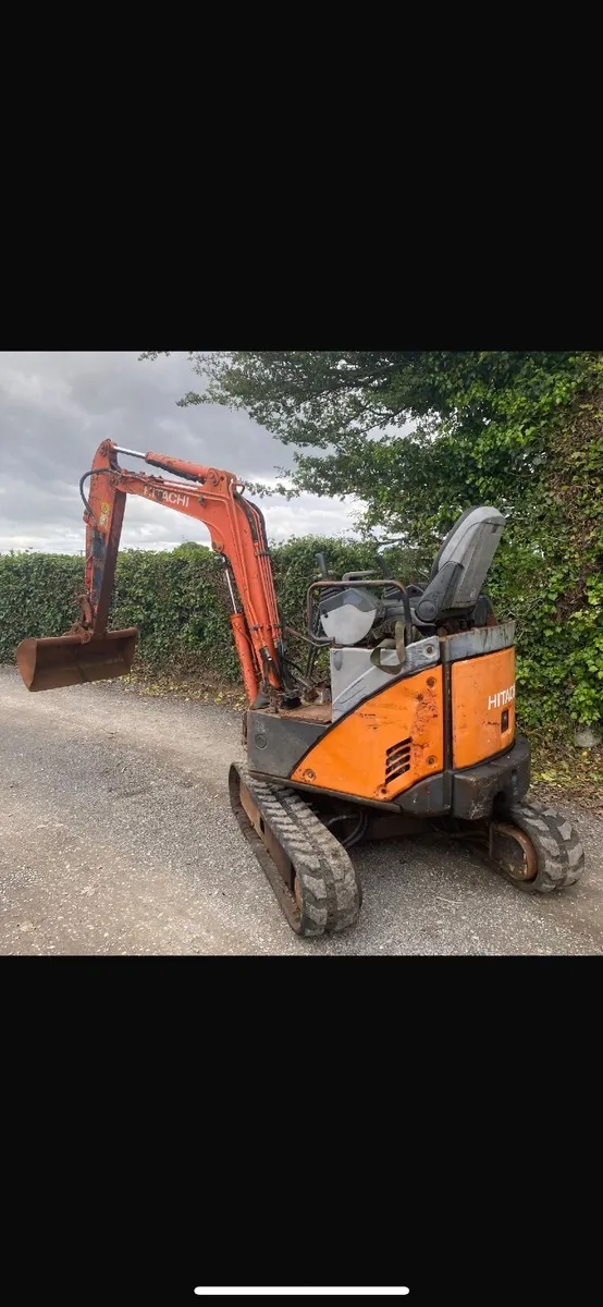 1.7 ton 2008 mini digger - Image 3