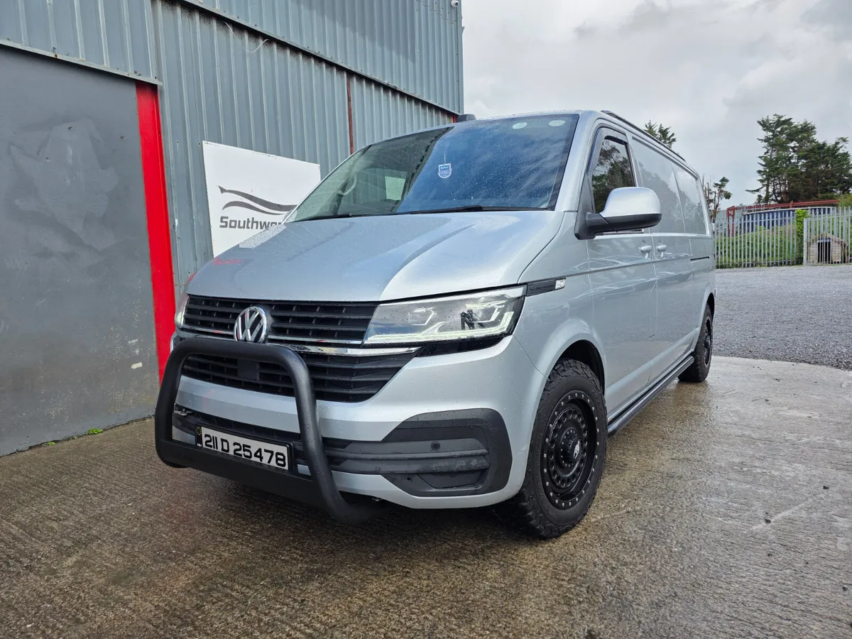 2021 Volkswagen Transporter *DOE 07-26 TAX 10-25* - Image 1