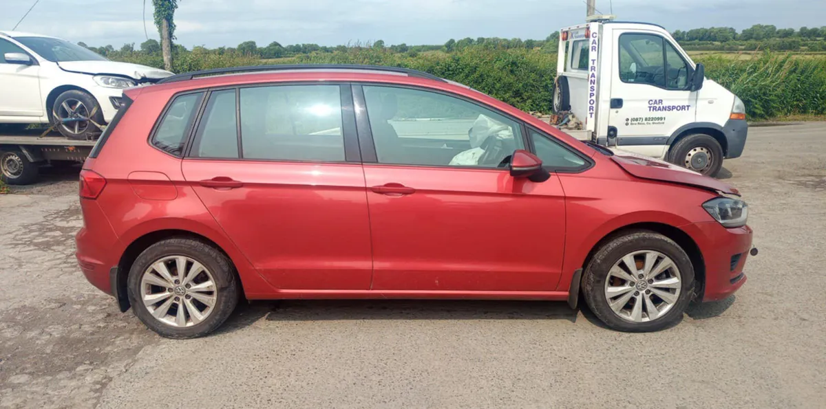 2015 Volkswagen Golf SV Plus 1.6 Tdi For Breaking! - Image 2
