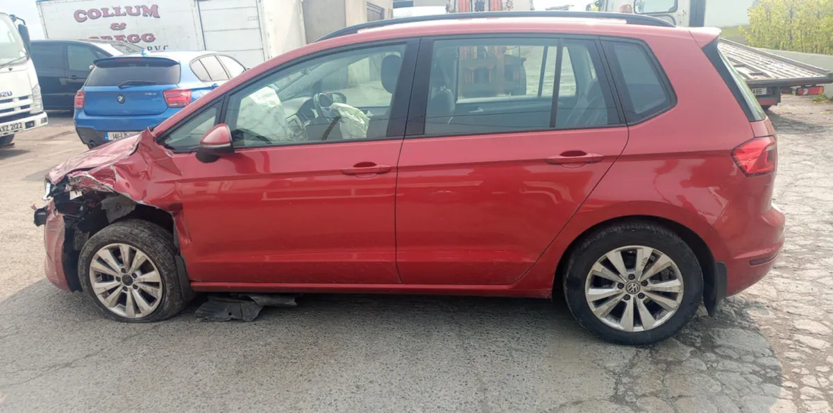 2015 Volkswagen Golf SV Plus 1.6 Tdi For Breaking! - Image 3