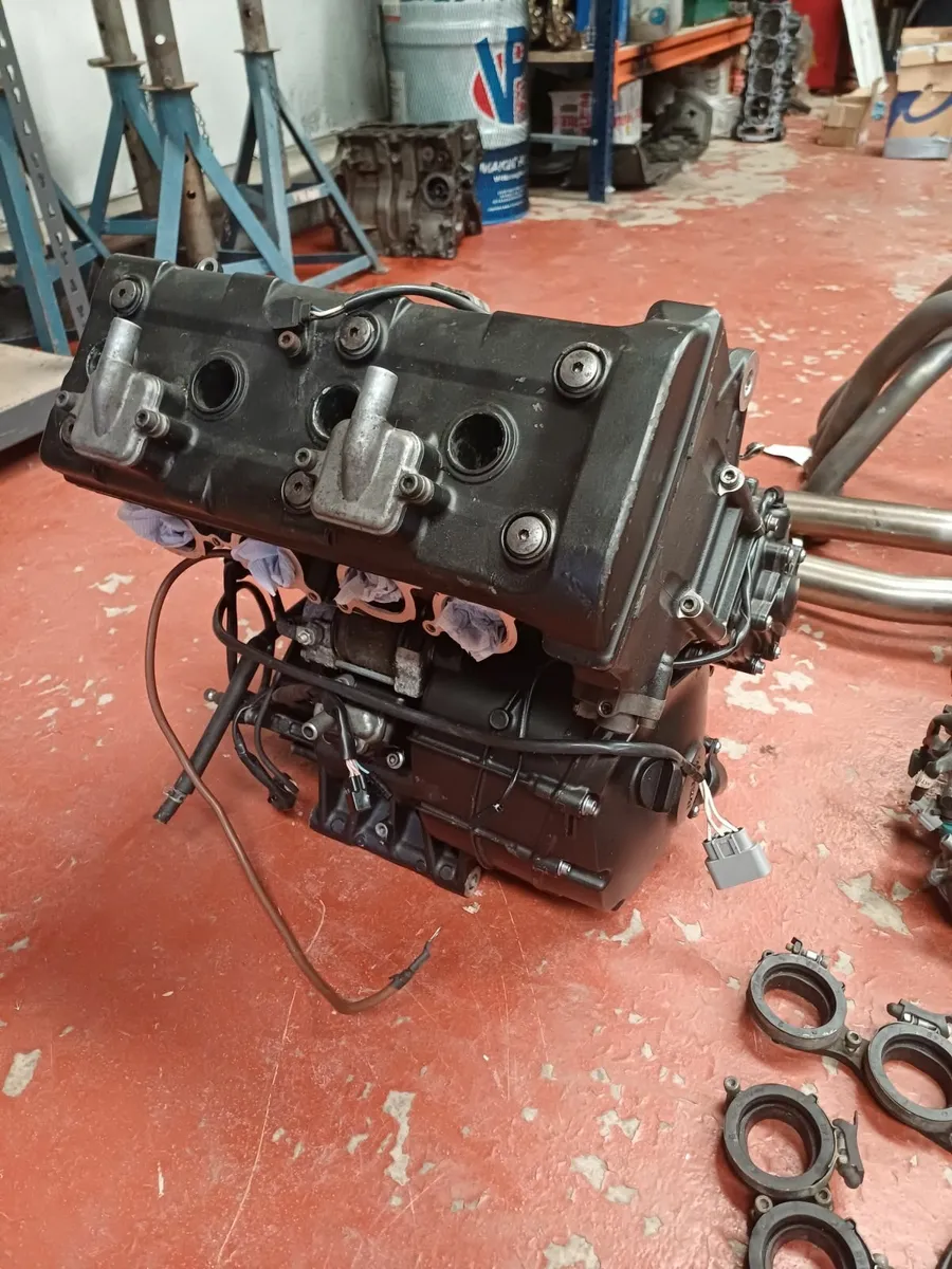 Yamaha R1 big bang engine - Image 3