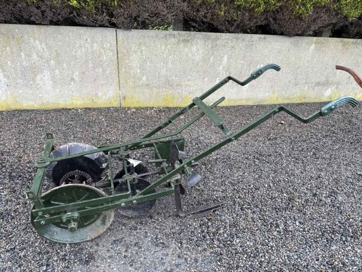 Vintage Horse-Drawn Implements **Online Auction** - Image 2