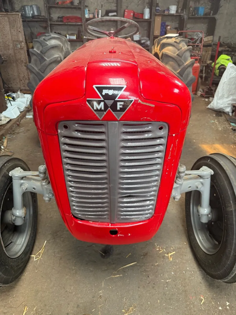 Bonnet for Massey Ferguson 35 - Image 1