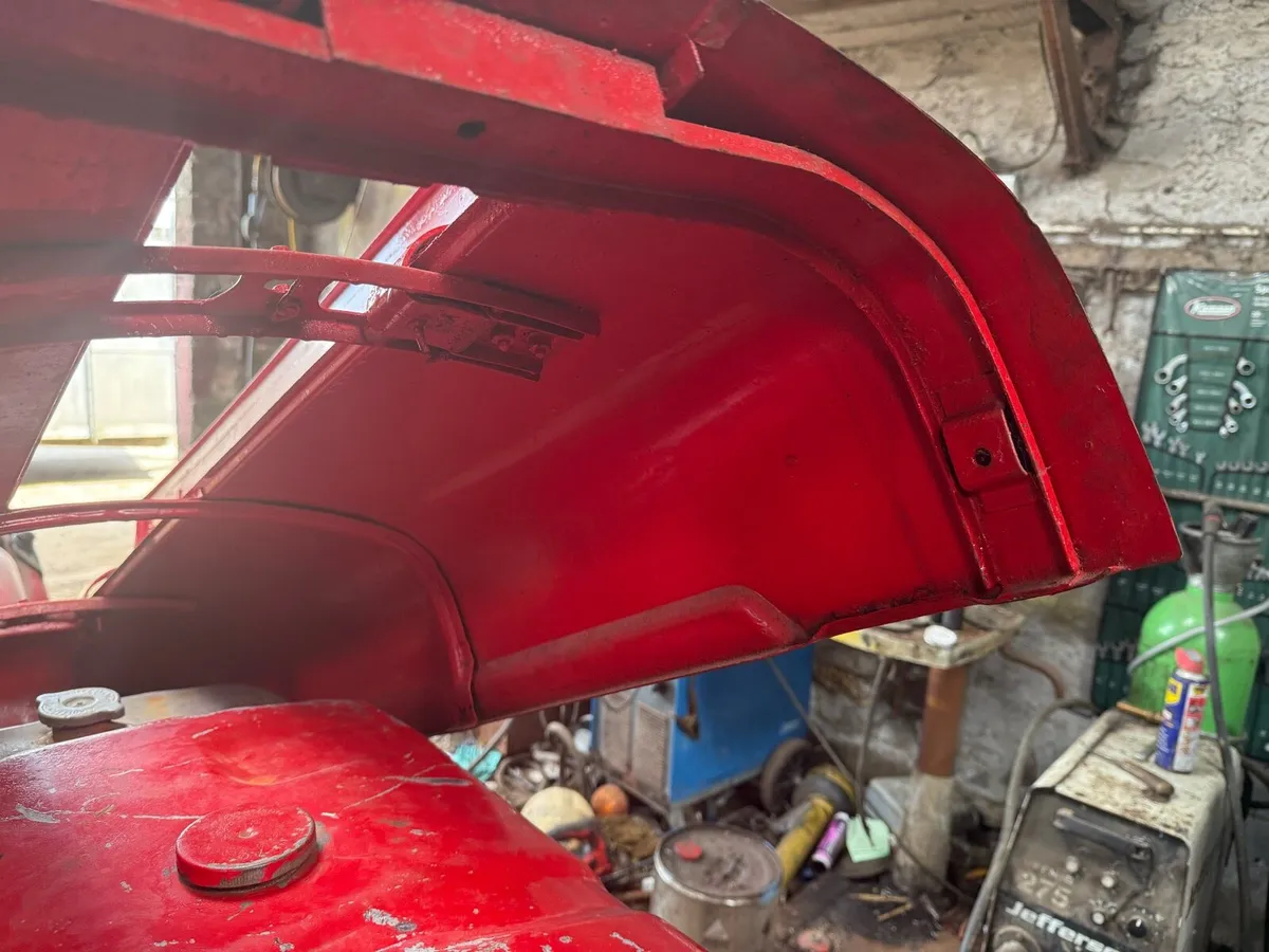 Bonnet for Massey Ferguson 35 - Image 3