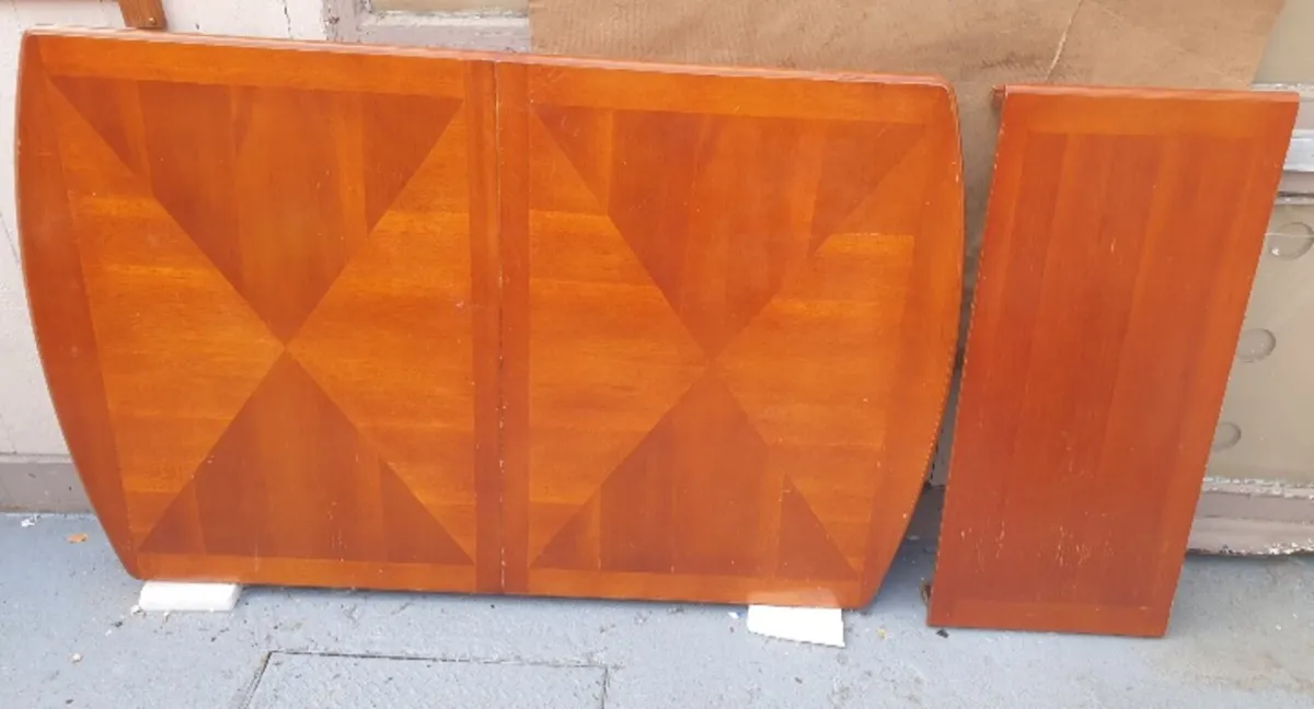 Cheap Table €30 - Image 3