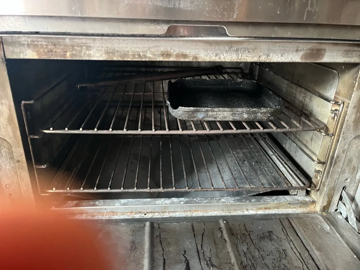 Commercial 6 burner cooker / oven - Image 2