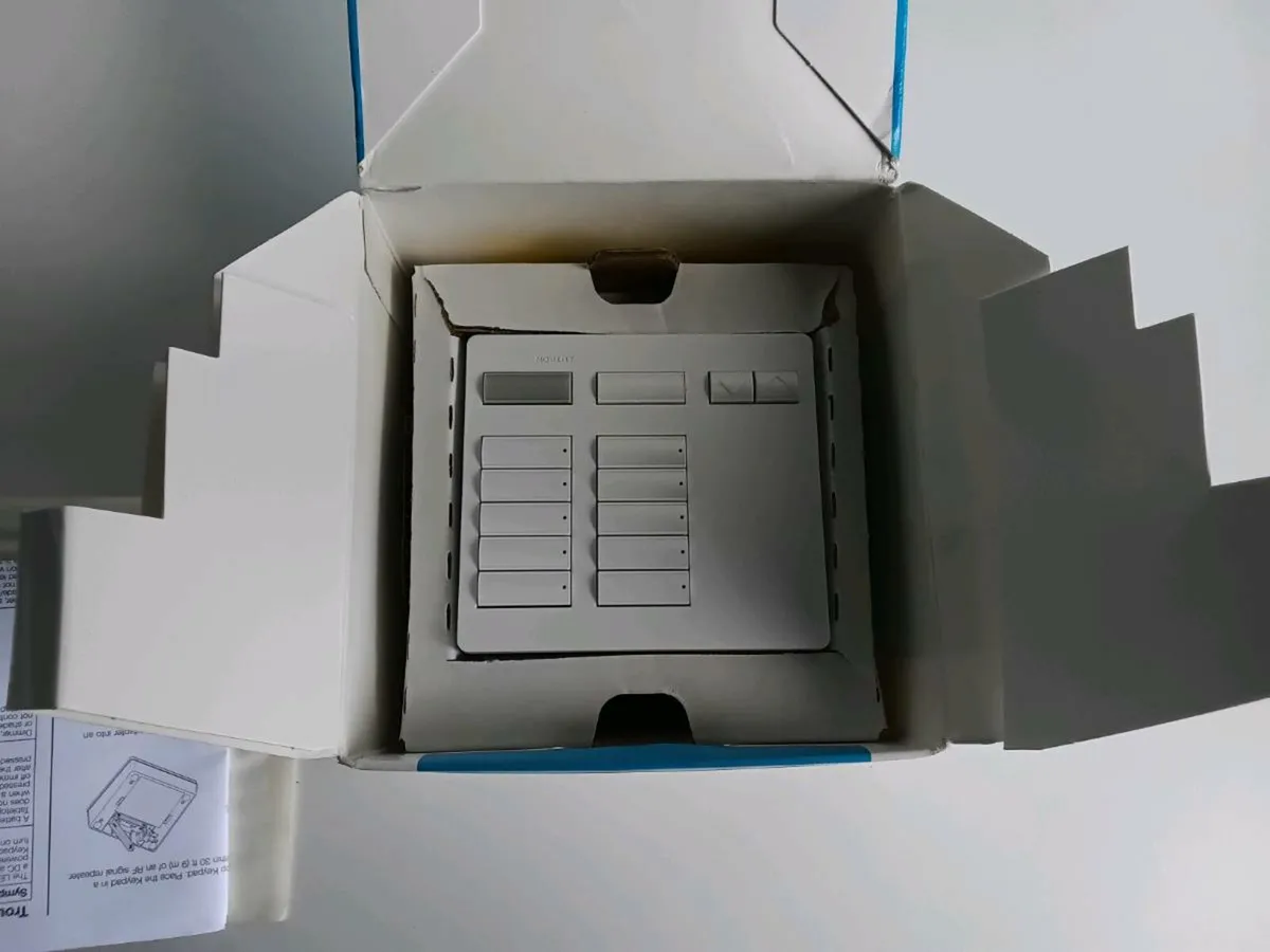 Lutron keypad HQK-T10RL-SW QS Wireless RF Desktop - Image 2