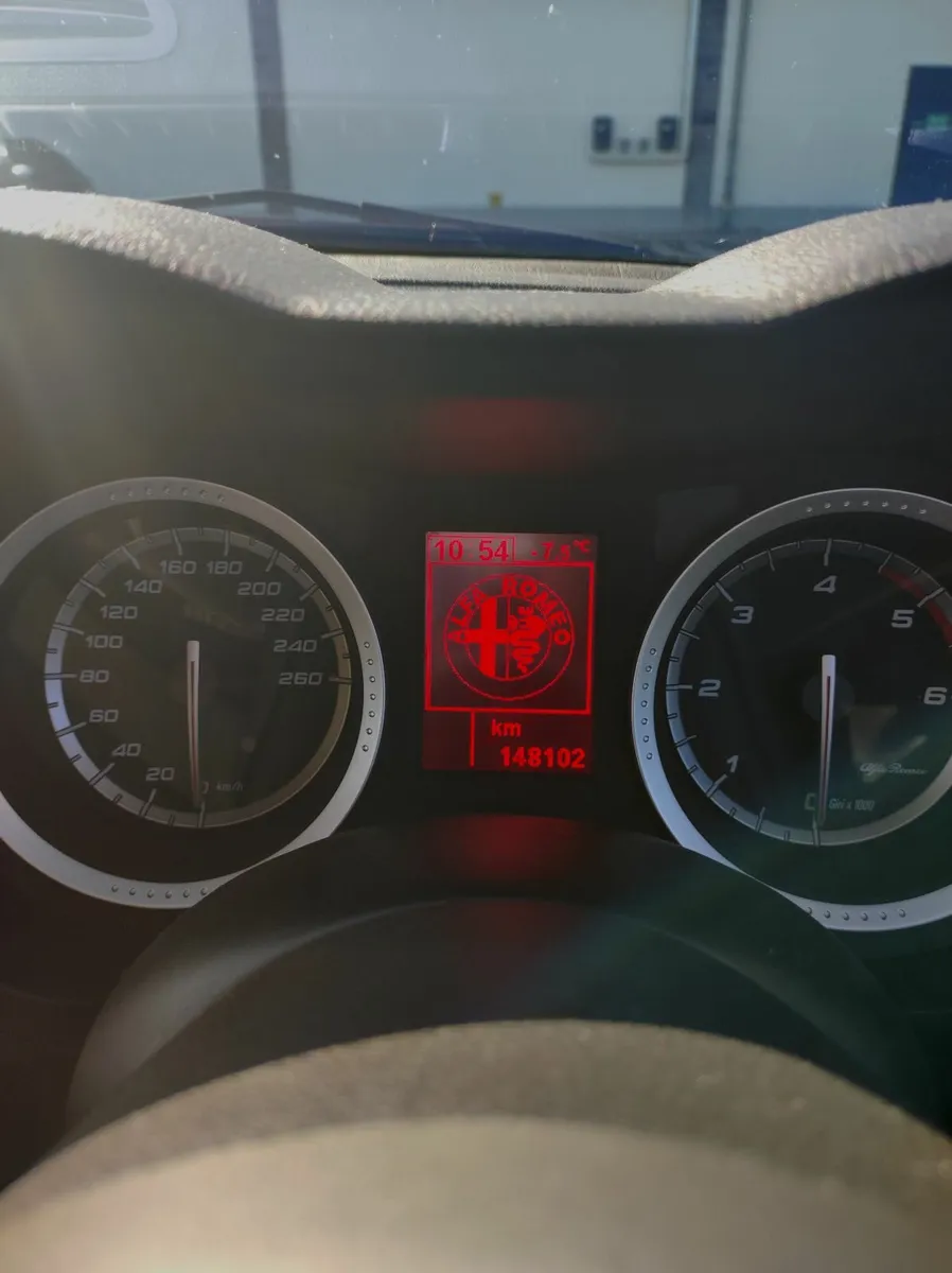 Alfa Romeo 159 2009 - Image 2