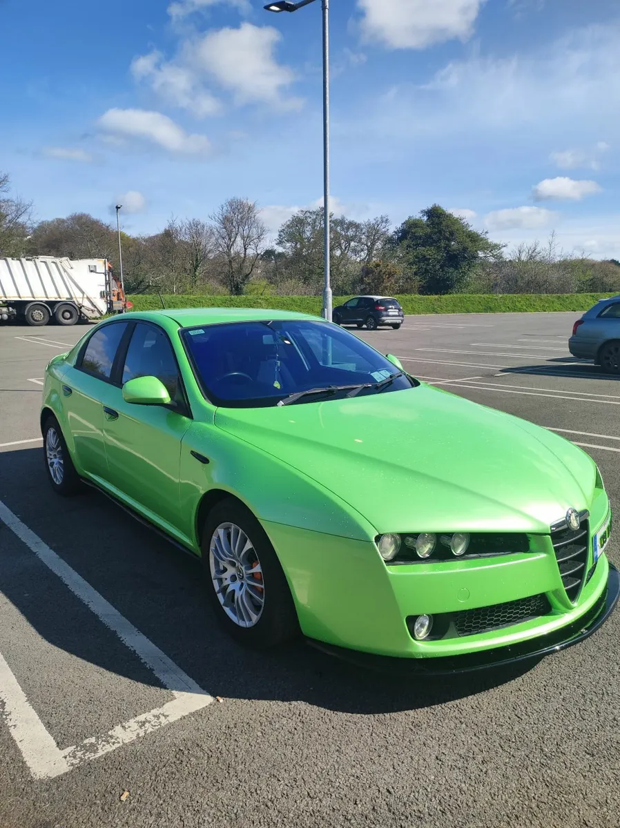 Alfa Romeo 159 2009 - Image 1