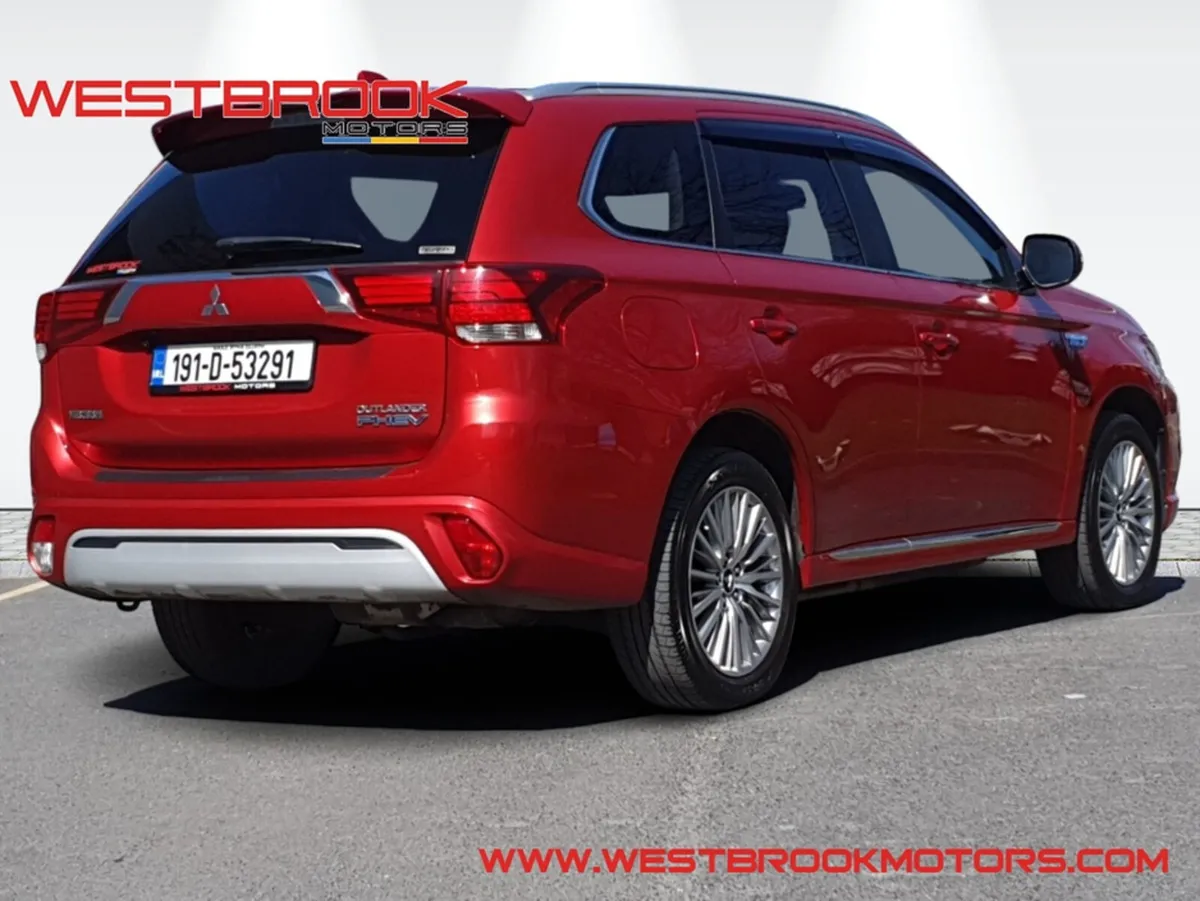 Mitsubishi Outlander 2.4 JURO PHEV 221BHP - Image 2