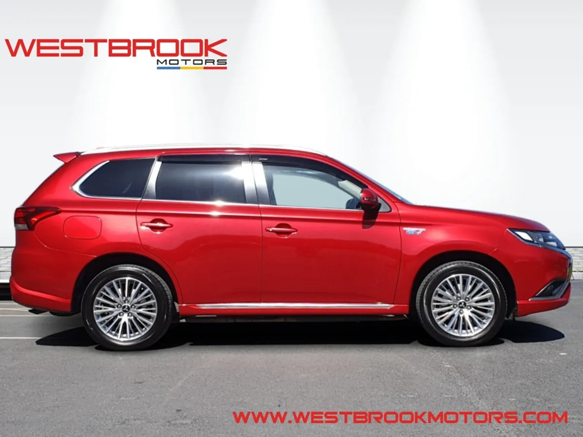 Mitsubishi Outlander 2.4 JURO PHEV 221BHP - Image 3