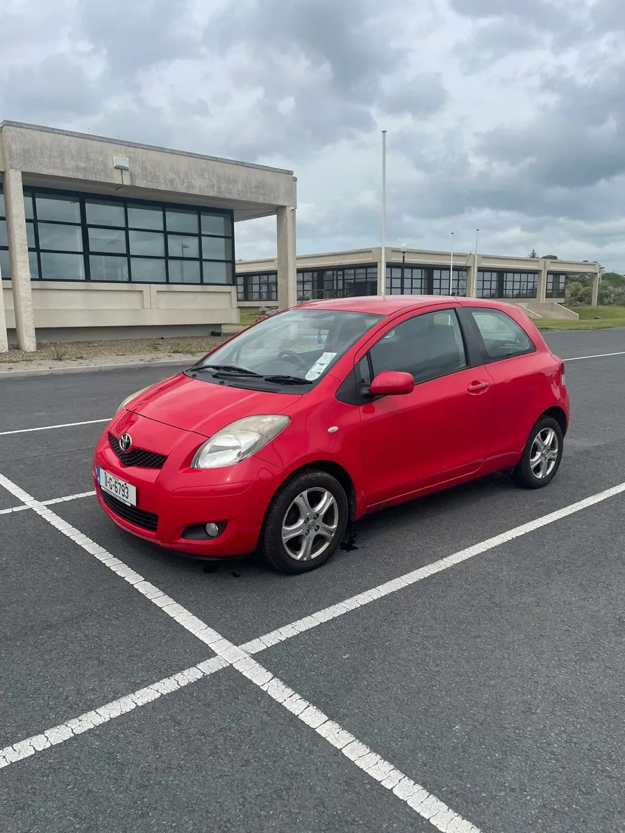 2011 TOYOTA YARIS - Image 3
