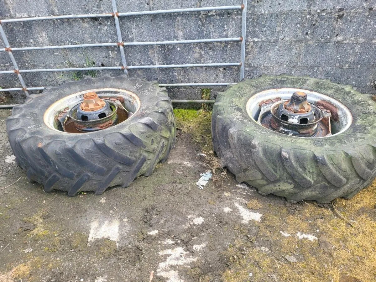 tractor wheels - Image 1