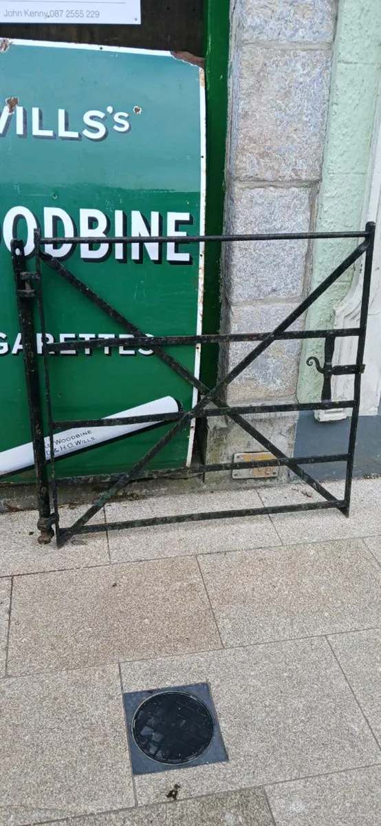 Hand forged wrought iron gate - Image 1