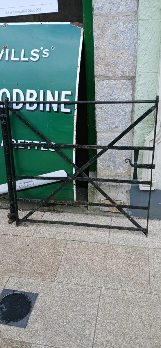 Hand forged wrought iron gate - Image 2