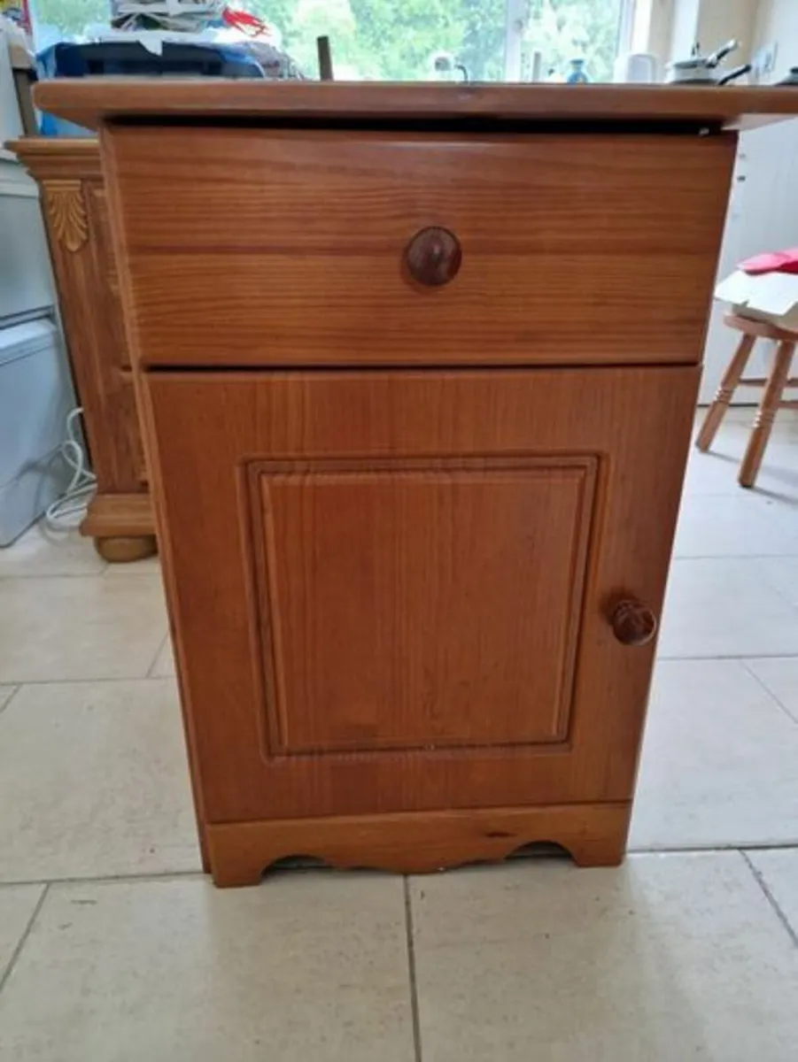 Bedroom Locker Door Opening and Separate Drawer - Image 1