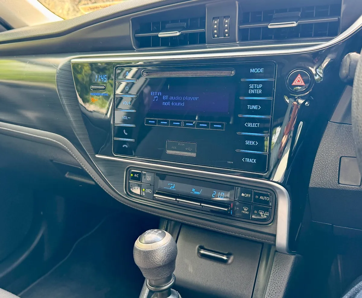 Toyota Auris 2018 - Commercial Van - Tax & CVRT'd - Image 3