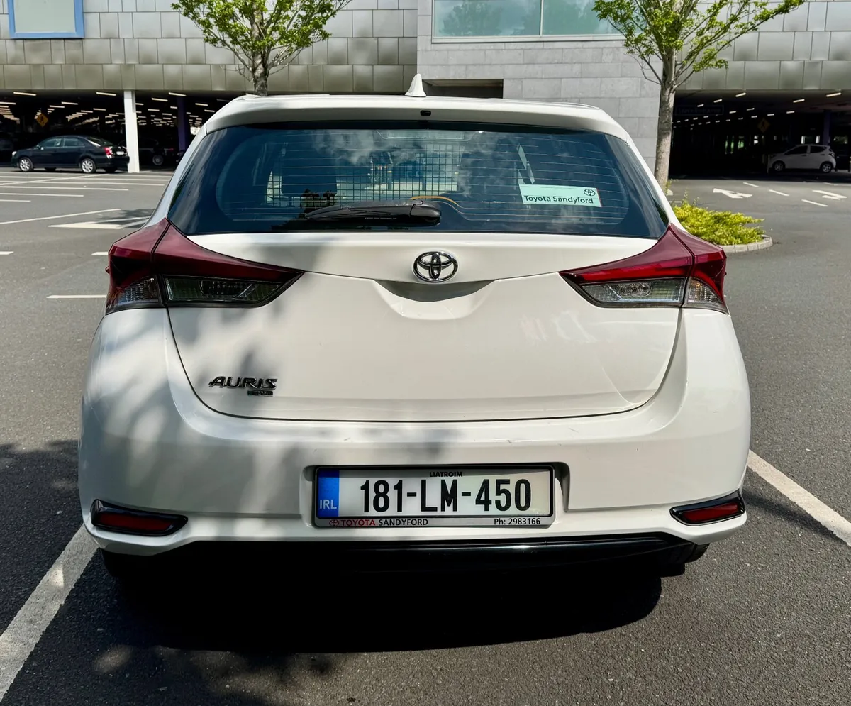 Toyota Auris 2018 - Commercial Van - Tax & CVRT'd - Image 4