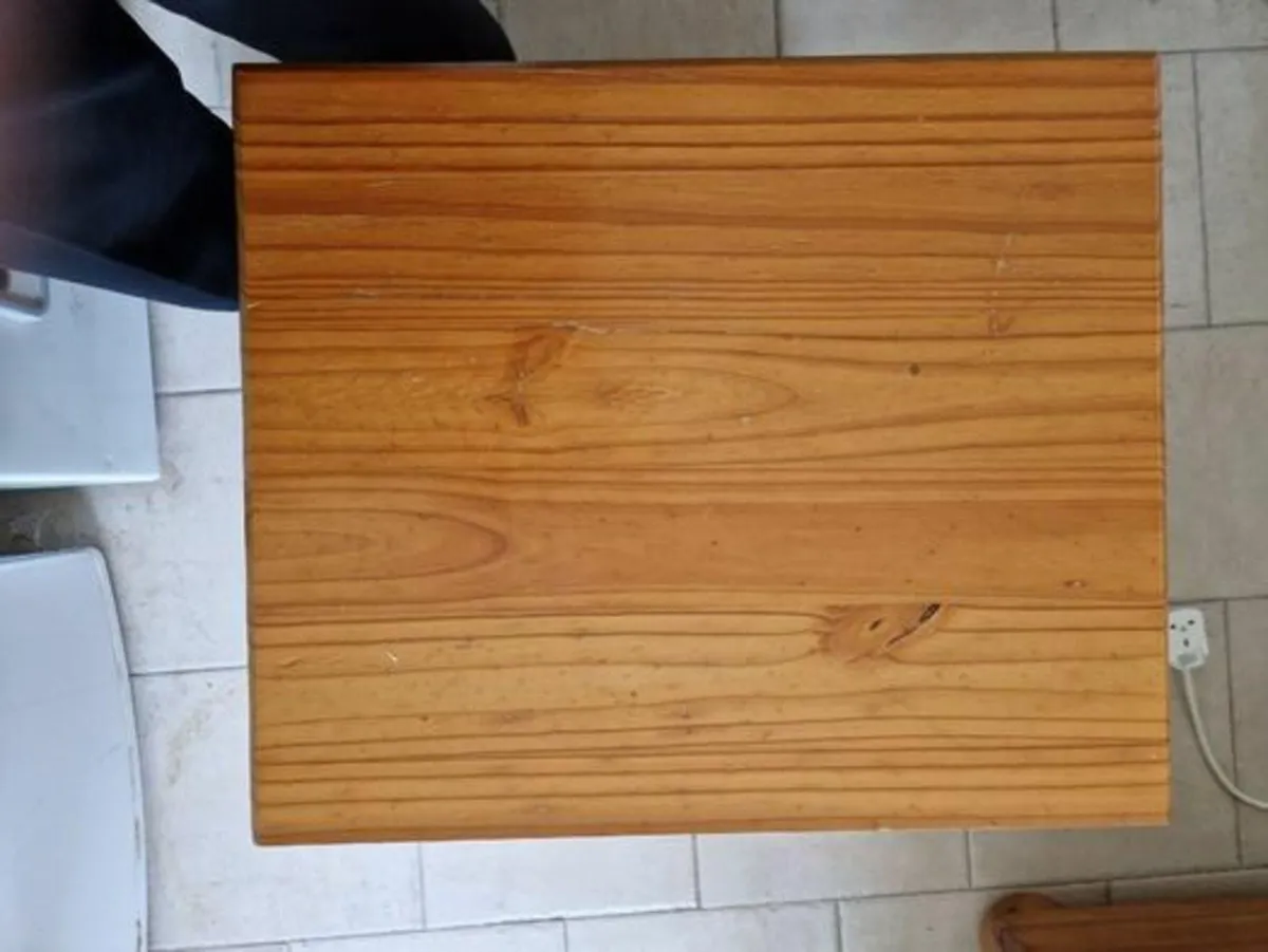 Three Drawer Locker in Excellent Condition - Image 4