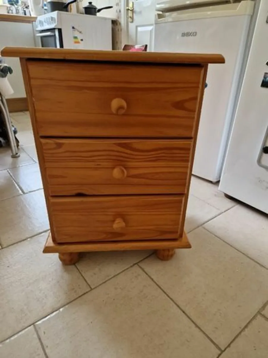 Three Drawer Locker in Excellent Condition - Image 1