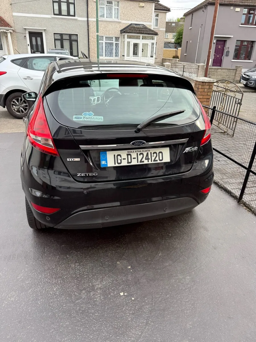 Ford fiesta 2010 - Image 3