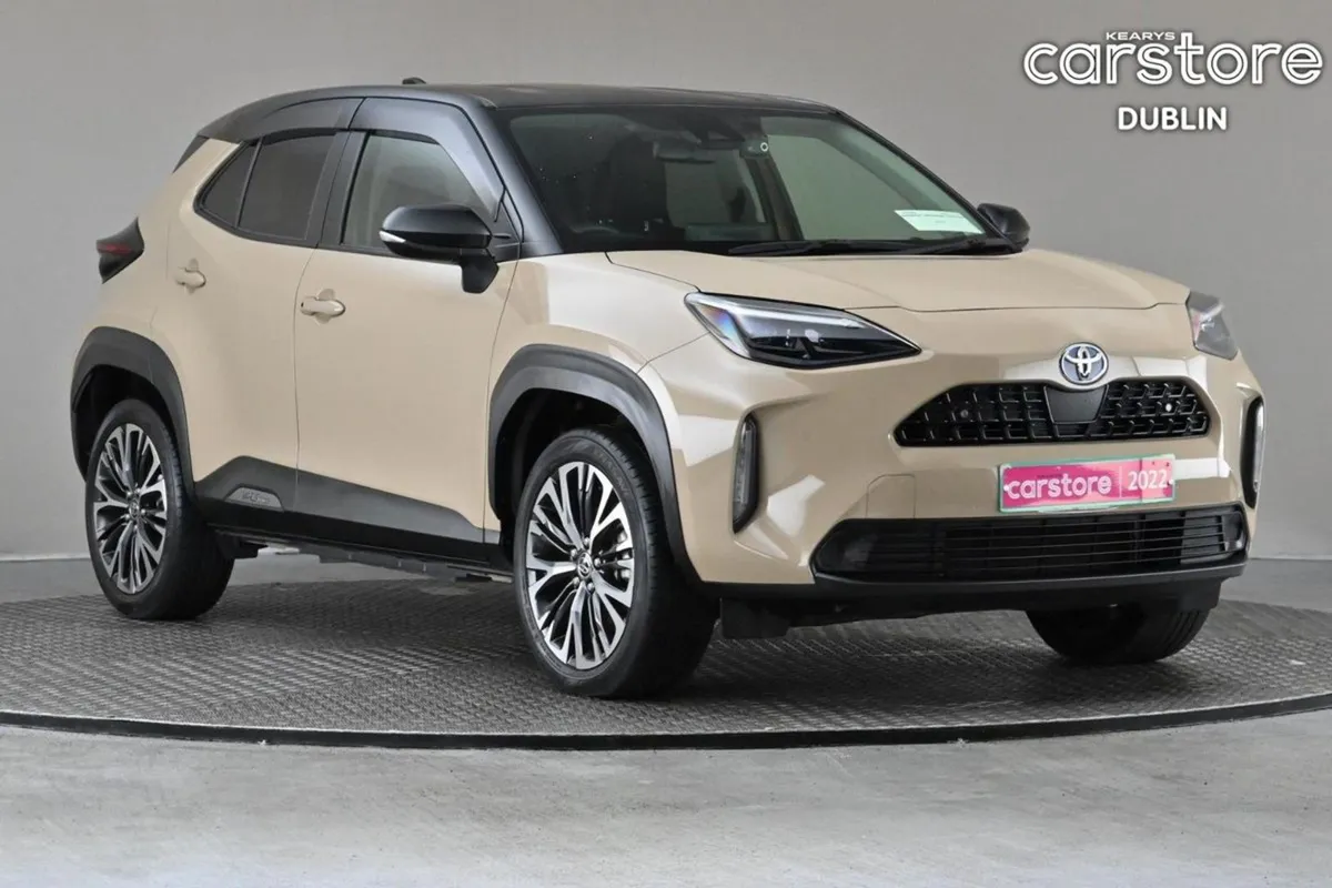 Toyota Yaris Cross 1.5 Hybrid  2tone Roof/interio - Image 1