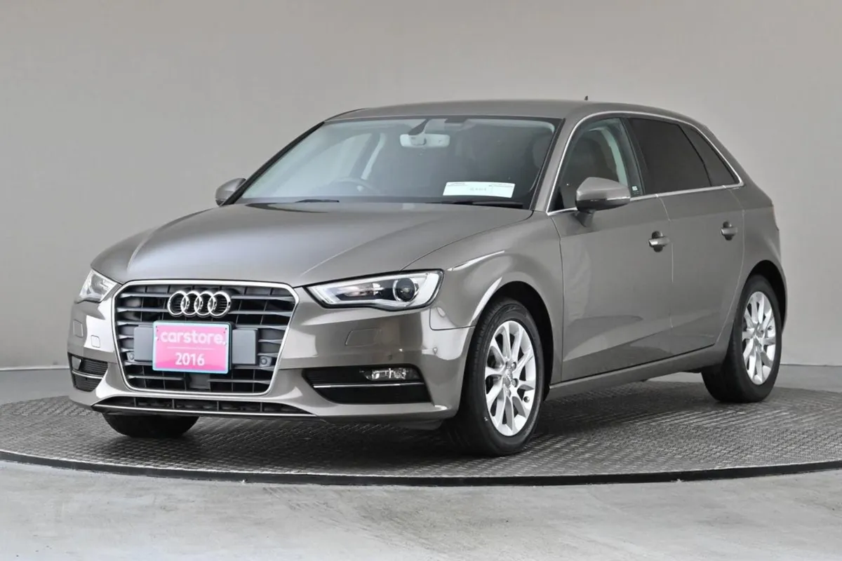 Audi A3 1.4 Tfsi S-tronic 5DR  reverse Cam park S - Image 3