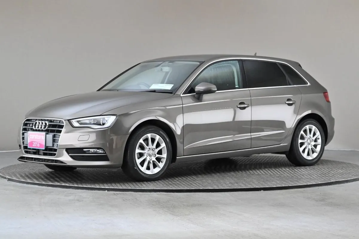 Audi A3 1.4 Tfsi S-tronic 5DR  reverse Cam park S - Image 4