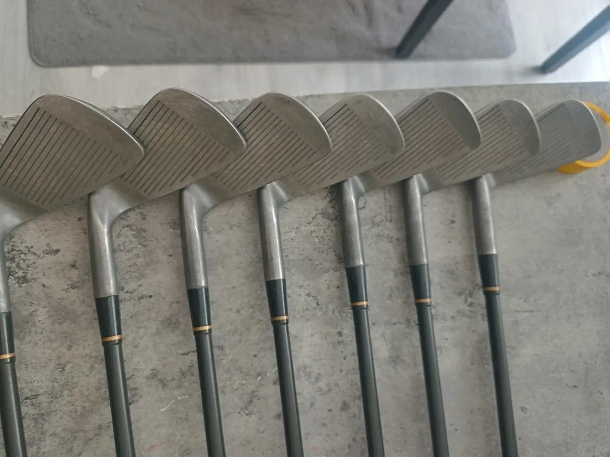Spalding golf irons. Right handed clubs. - Image 3