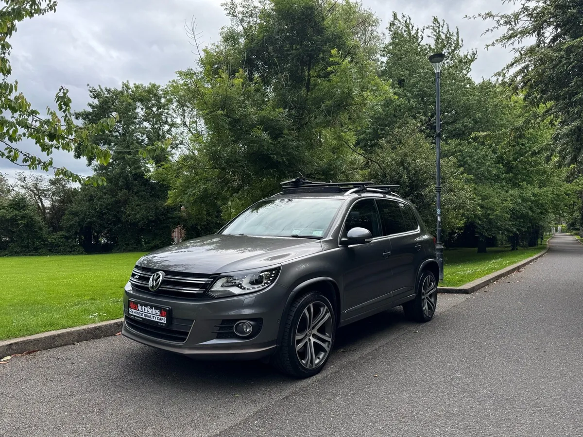 Volkswagen Tiguan R-Line Highline AUTO High Spec - Image 1