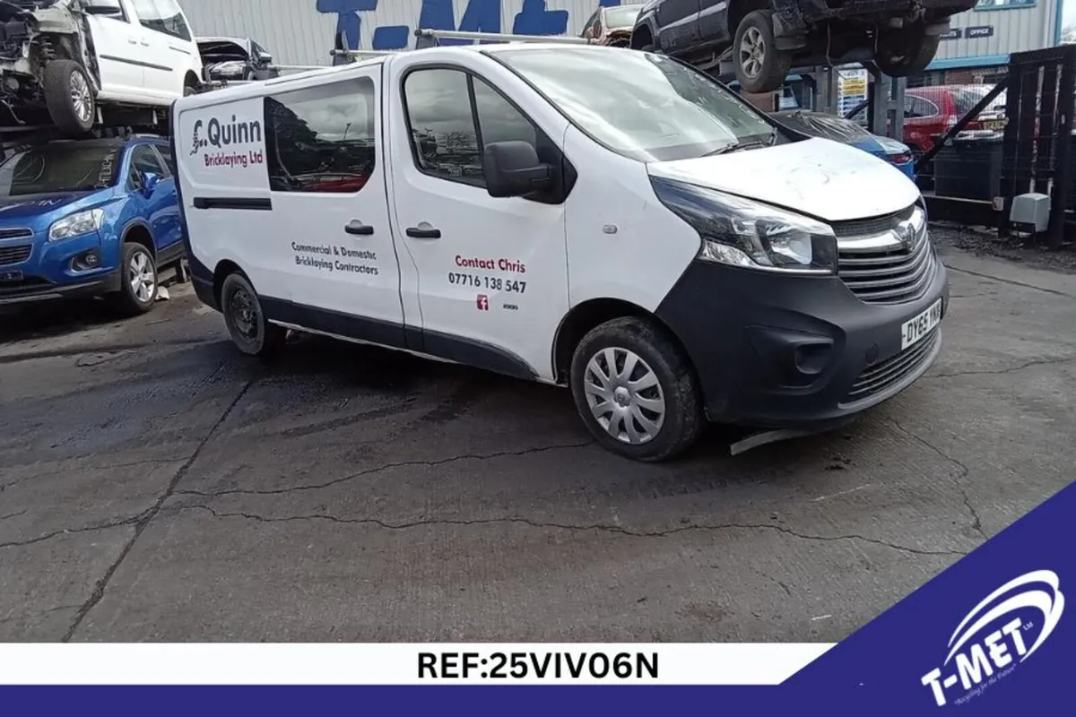 2015 VAUXHALL VIVARO BREAKING FOR PARTS - Image 1